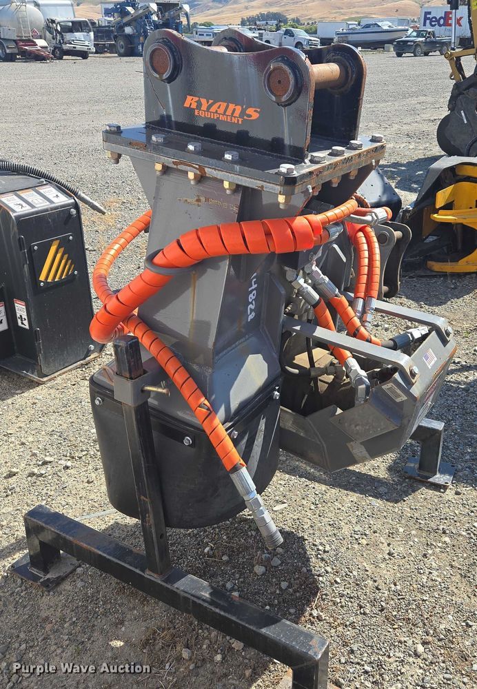 image for item YA0626 Ryans Equipment 510 excavator stump grinder