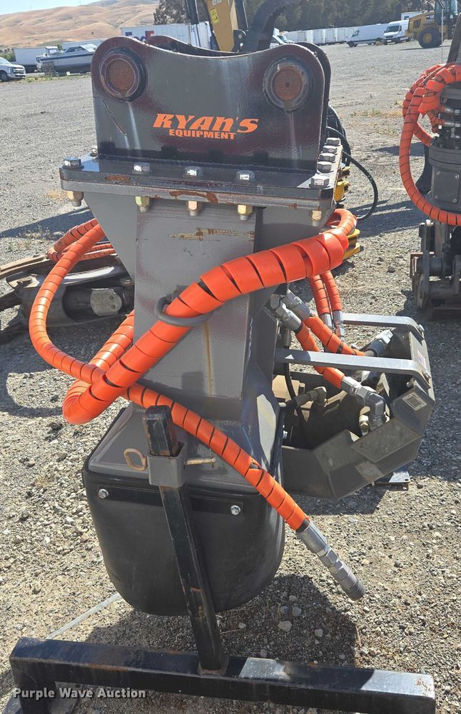 image for item YA0626 Ryans Equipment 510 excavator stump grinder