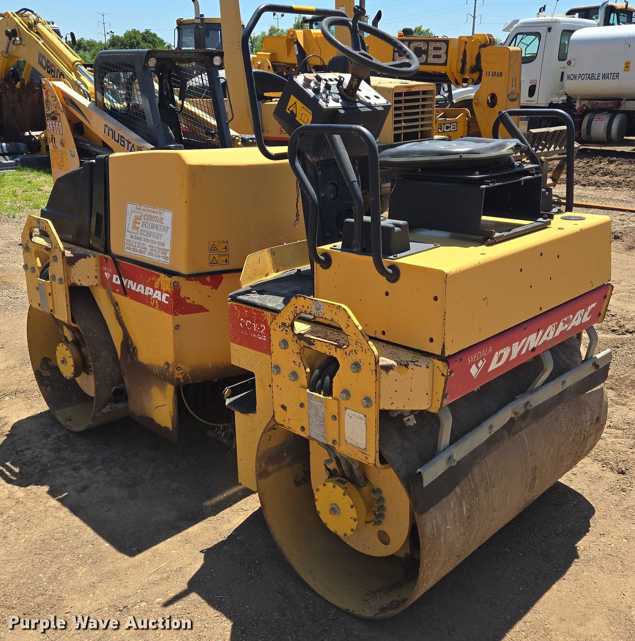 1998 DynaPac CC122 double drum vibratory roller in Amarillo