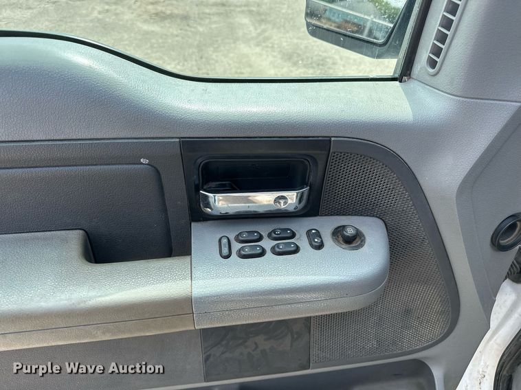 image for item DF8557 2007 Ford F150 SuperCab pickup truck