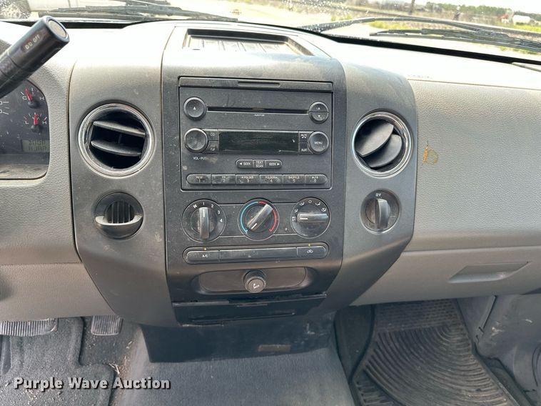 image for item DF8557 2007 Ford F150 SuperCab pickup truck