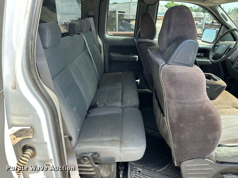 image for item DF8557 2007 Ford F150 SuperCab pickup truck