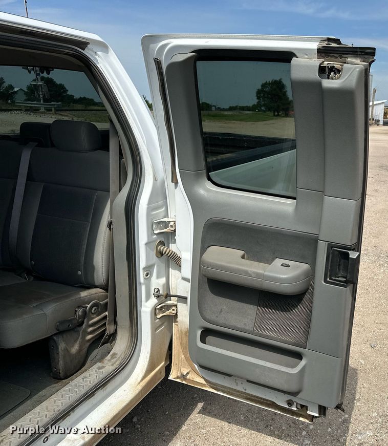 image for item DF8557 2007 Ford F150 SuperCab pickup truck