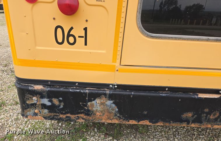 image for item DO7938 2006 Ford E450 Super Duty school bus