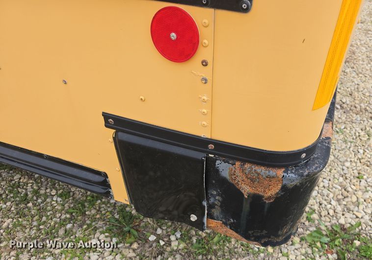 image for item DO7938 2006 Ford E450 Super Duty school bus