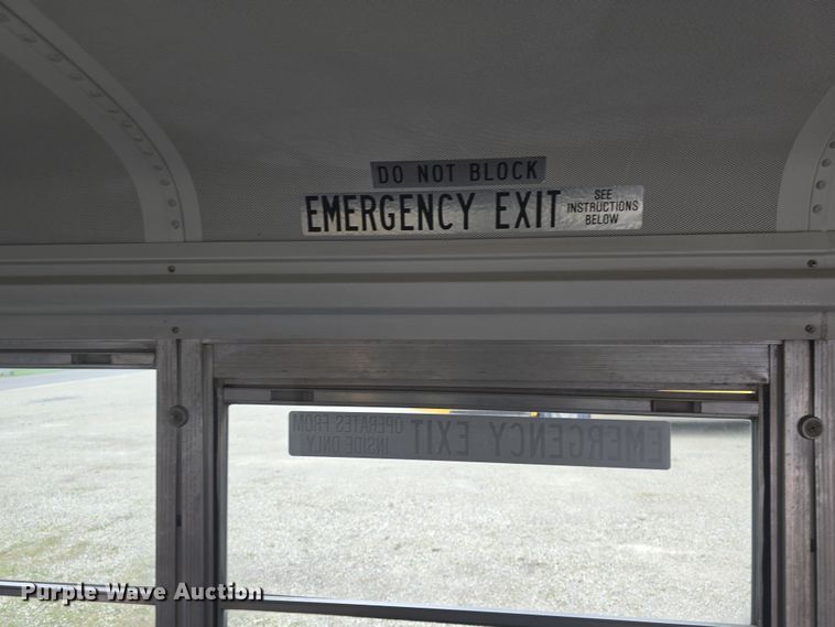 image for item DO7938 2006 Ford E450 Super Duty school bus