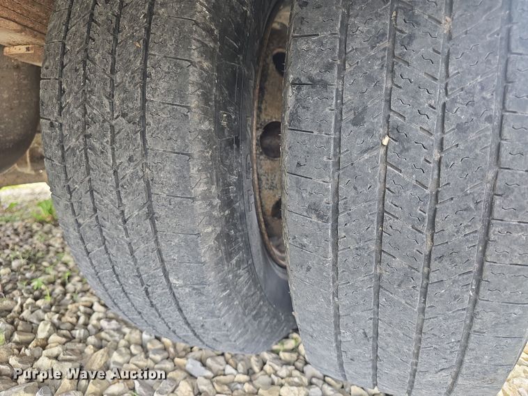 image for item DO7938 2006 Ford E450 Super Duty school bus