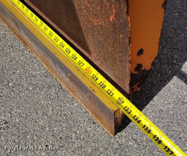 image for item DP5001 2009 Kenworth T800 spreader truck