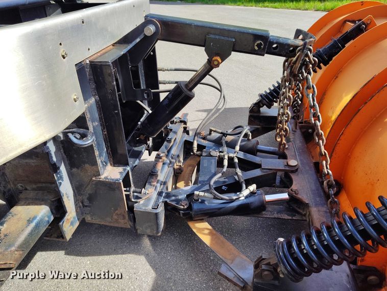 image for item DP5001 2009 Kenworth T800 spreader truck