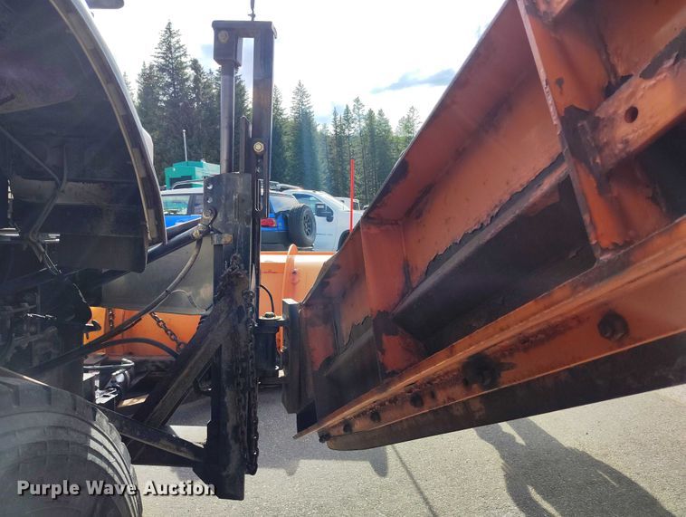 image for item DP5001 2009 Kenworth T800 spreader truck