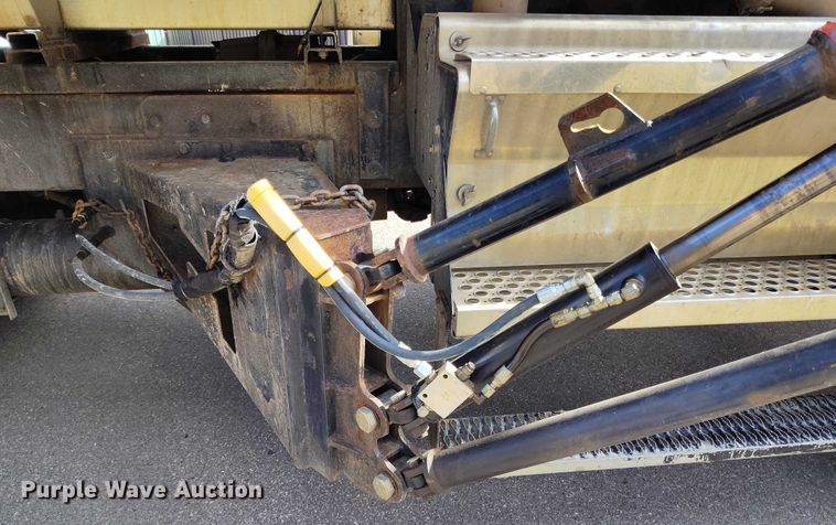 image for item DP5001 2009 Kenworth T800 spreader truck