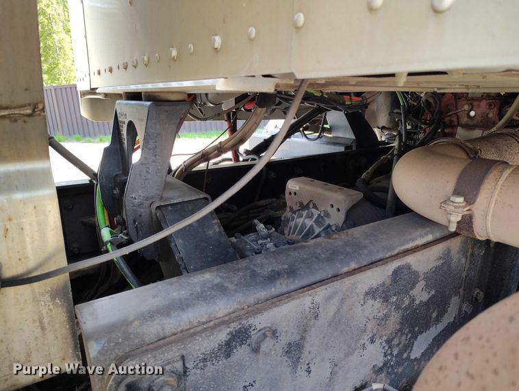 image for item DP5001 2009 Kenworth T800 spreader truck