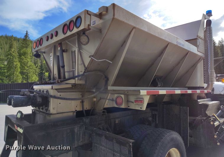 image for item DP5001 2009 Kenworth T800 spreader truck