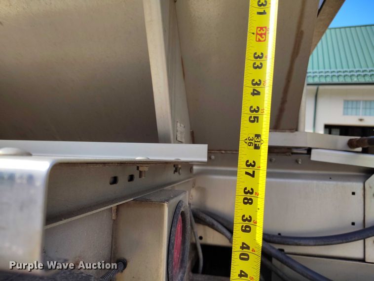 image for item DP5001 2009 Kenworth T800 spreader truck