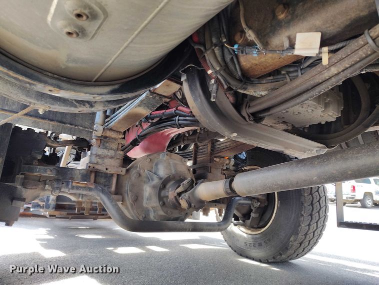 image for item DP5001 2009 Kenworth T800 spreader truck