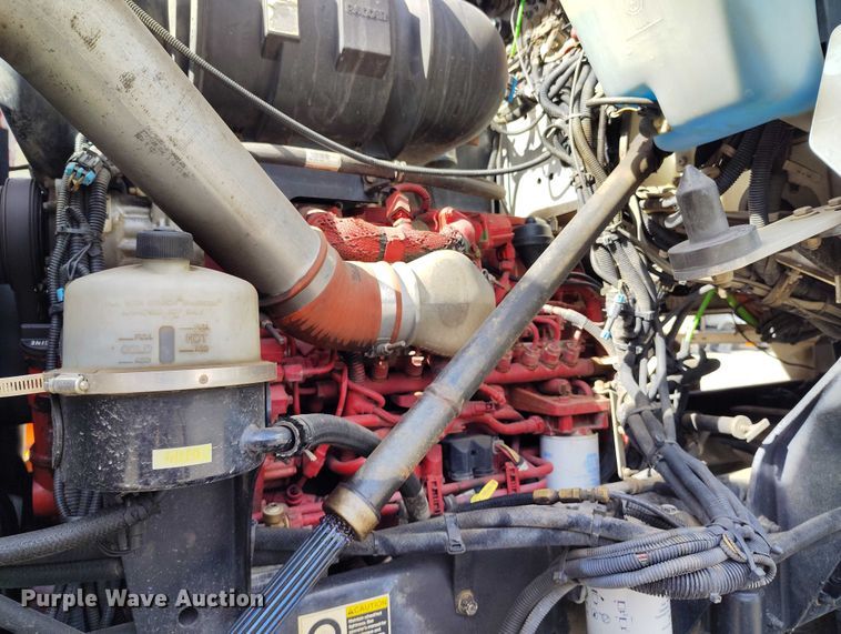 image for item DP5001 2009 Kenworth T800 spreader truck