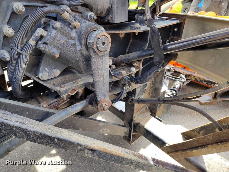 image for item DP5001 2009 Kenworth T800 spreader truck