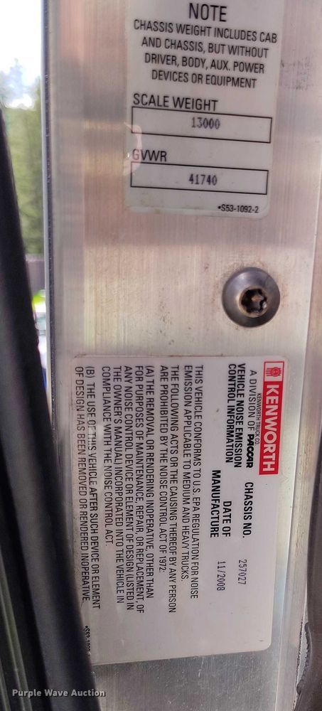 image for item DP5001 2009 Kenworth T800 spreader truck