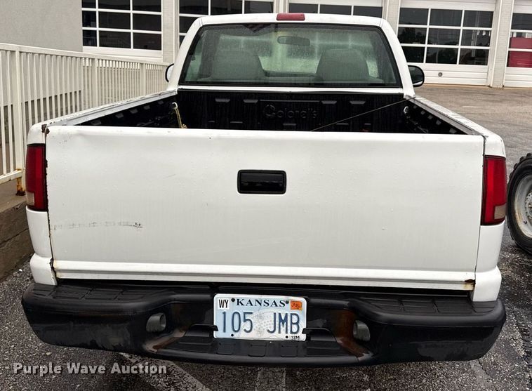 image for item DR2780 1998 Chevrolet S10 pickup truck