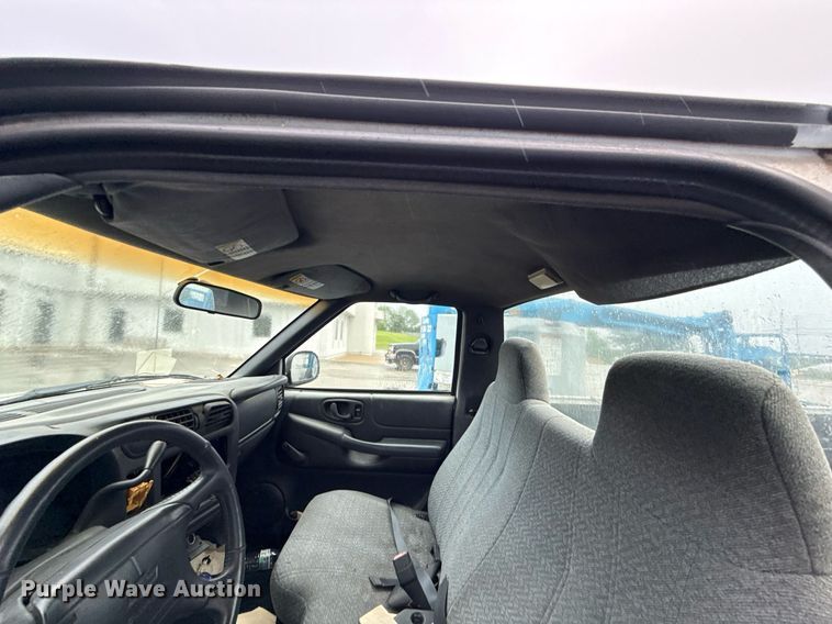 image for item DR2780 1998 Chevrolet S10 pickup truck