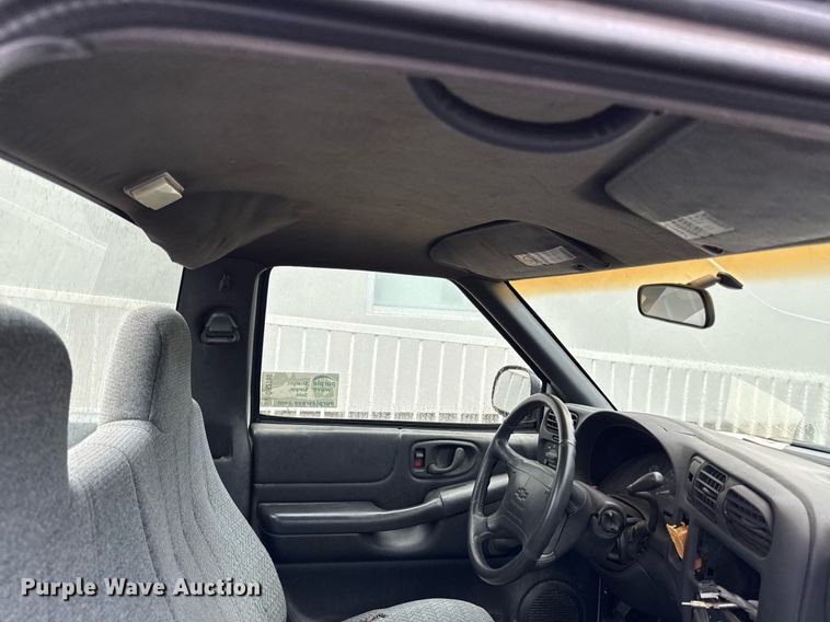 image for item DR2780 1998 Chevrolet S10 pickup truck