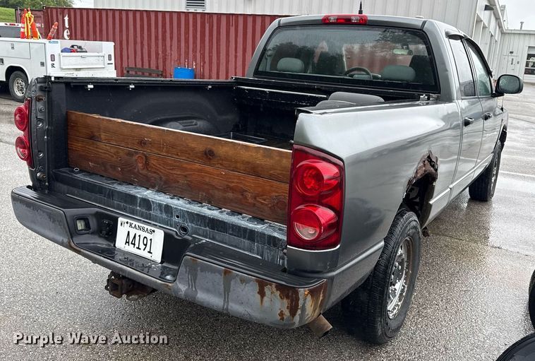 image for item DR2781 2007 Dodge Ram 1500 Quad Cab pickup truck