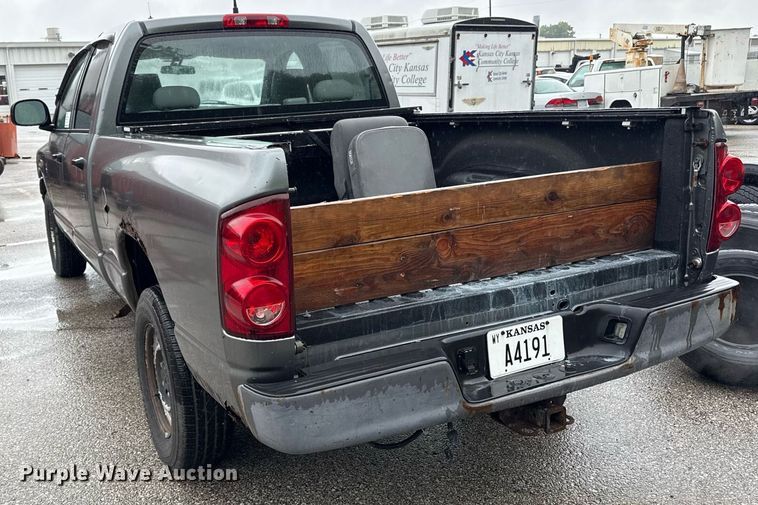 image for item DR2781 2007 Dodge Ram 1500 Quad Cab pickup truck