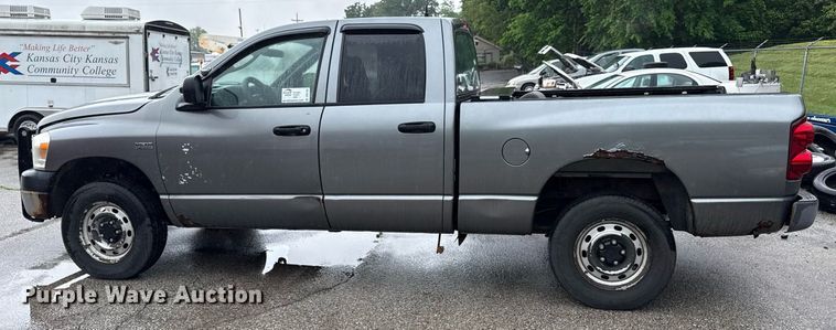 image for item DR2781 2007 Dodge Ram 1500 Quad Cab pickup truck