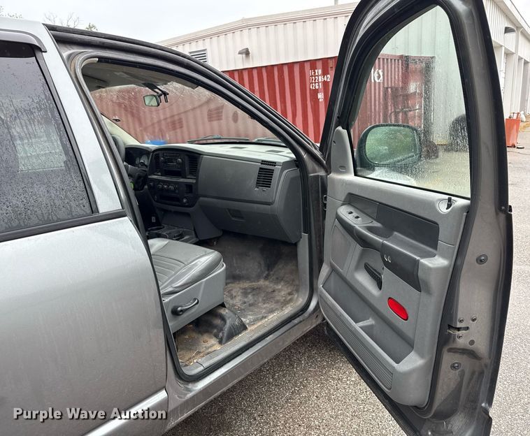 image for item DR2781 2007 Dodge Ram 1500 Quad Cab pickup truck