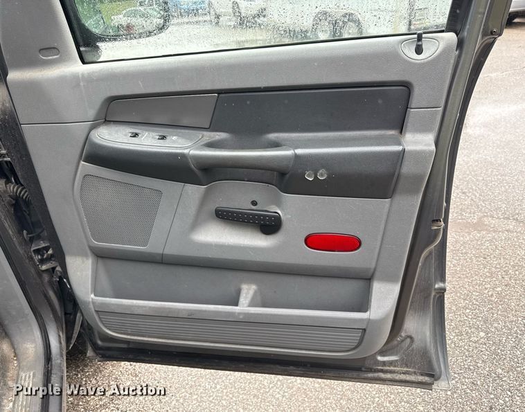 image for item DR2781 2007 Dodge Ram 1500 Quad Cab pickup truck