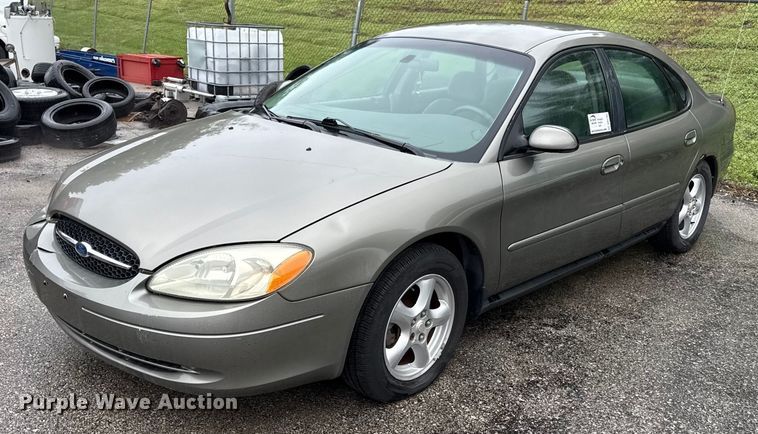 image for item DR2782 2002 Ford Taraus 