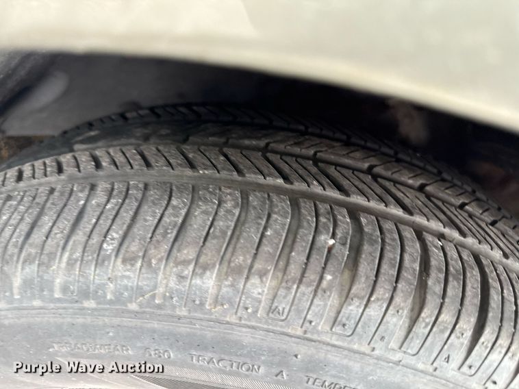 image for item DR2782 2002 Ford Taraus 