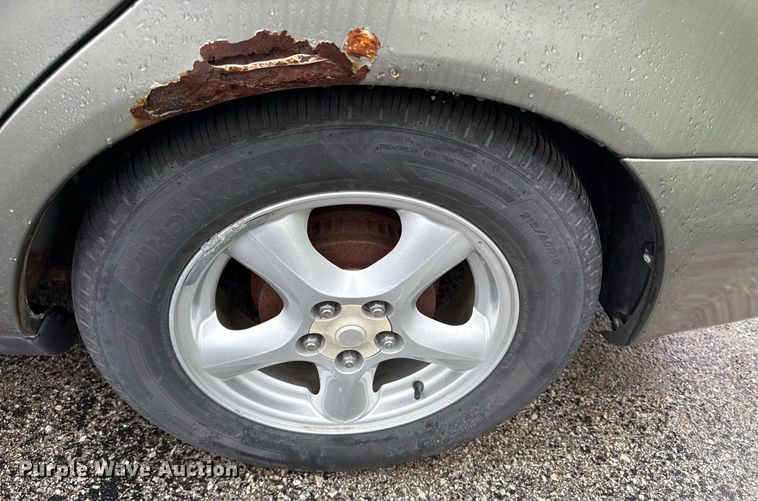 image for item DR2782 2002 Ford Taraus 