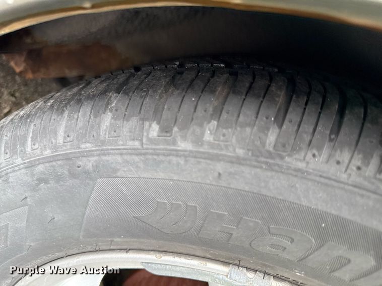 image for item DR2782 2002 Ford Taraus 