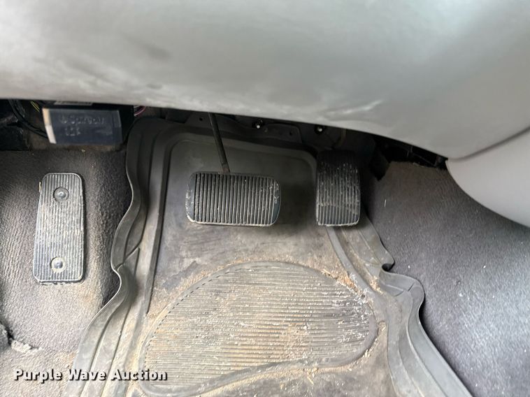 image for item DR2783 2004 Ford Taurus 