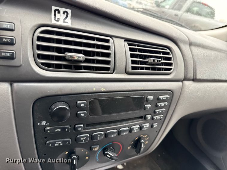 image for item DR2783 2004 Ford Taurus 