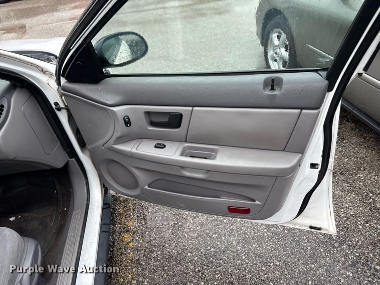 image for item DR2783 2004 Ford Taurus 