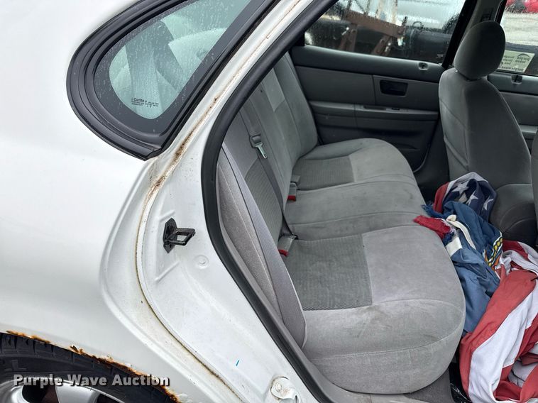 image for item DR2783 2004 Ford Taurus 