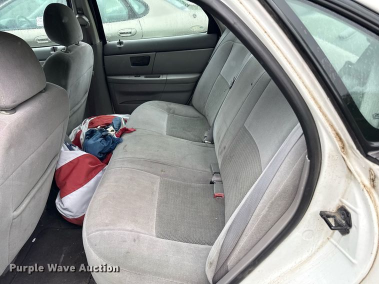 image for item DR2783 2004 Ford Taurus 