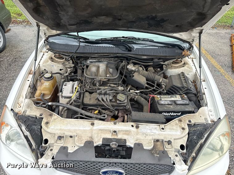 image for item DR2783 2004 Ford Taurus 