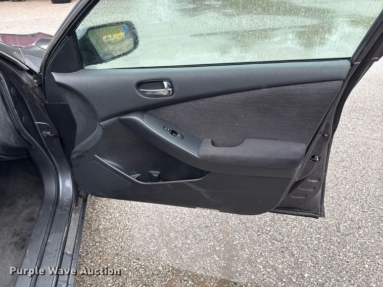 image for item DR2788 2010 Nissan Altima 