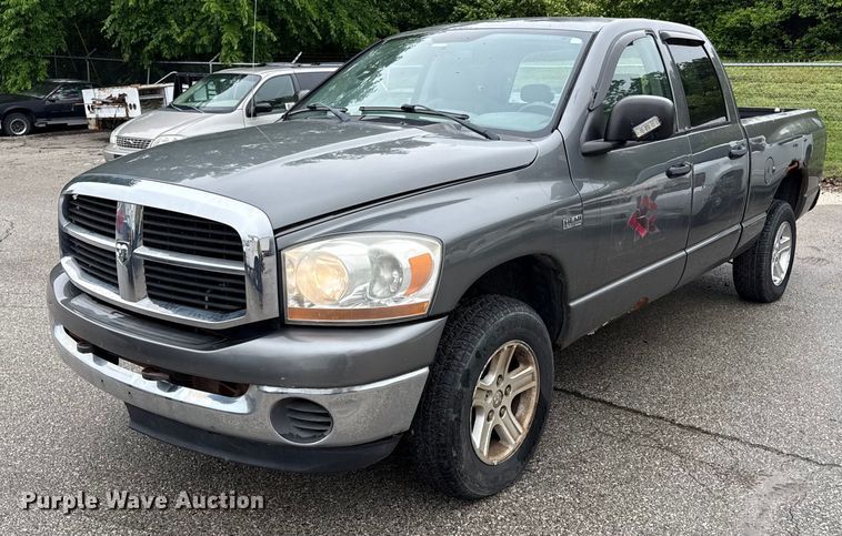 image for item DR2791 2006 Dodge Ram 1500 Quad Cab pickup truck