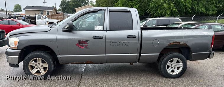 image for item DR2791 2006 Dodge Ram 1500 Quad Cab pickup truck