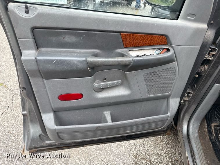 image for item DR2791 2006 Dodge Ram 1500 Quad Cab pickup truck