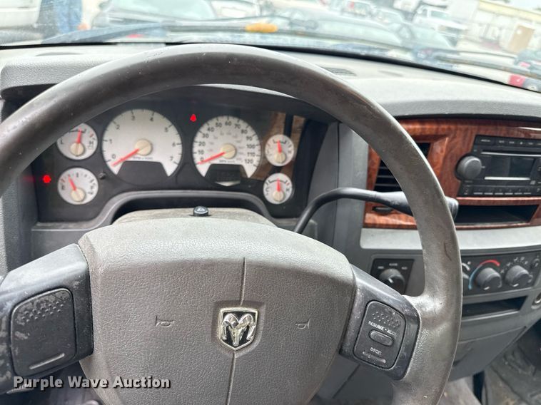 image for item DR2791 2006 Dodge Ram 1500 Quad Cab pickup truck