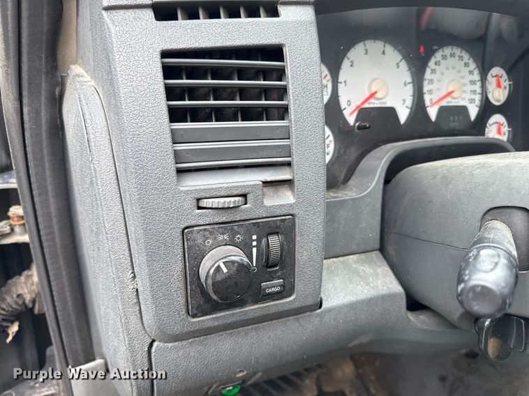 image for item DR2791 2006 Dodge Ram 1500 Quad Cab pickup truck