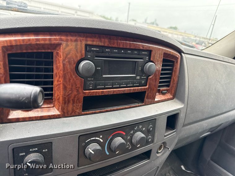 image for item DR2791 2006 Dodge Ram 1500 Quad Cab pickup truck