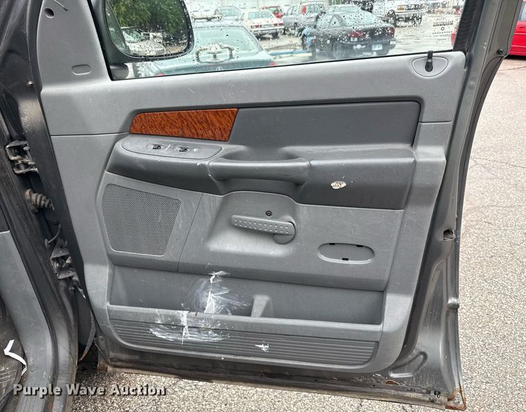 image for item DR2791 2006 Dodge Ram 1500 Quad Cab pickup truck