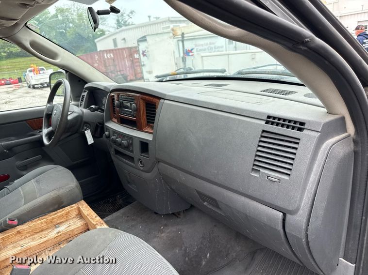 image for item DR2791 2006 Dodge Ram 1500 Quad Cab pickup truck