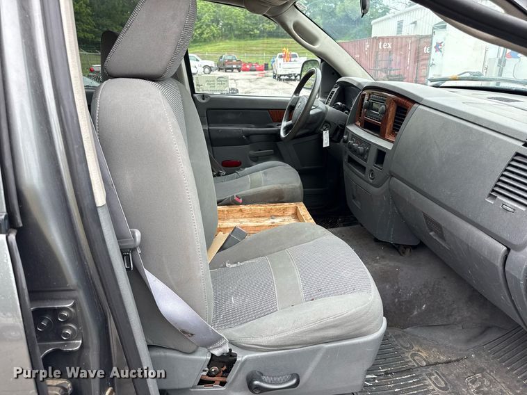 image for item DR2791 2006 Dodge Ram 1500 Quad Cab pickup truck